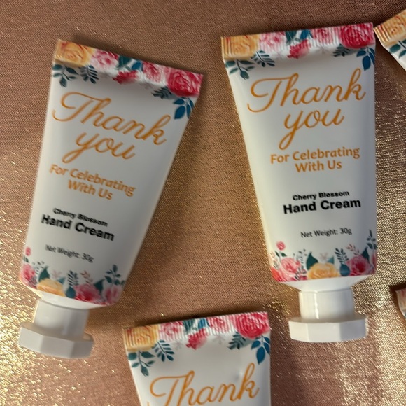 Sacubee 25 Pieces Thank You Hand Cream Bulk Floral NWT - Picture 2 of 9
